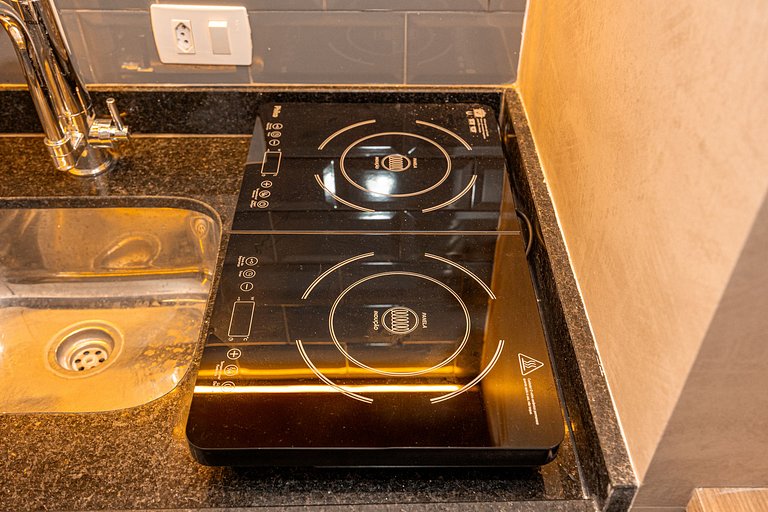 BA81 Refúgio na Vila Mariana Com Banheira | Ibira