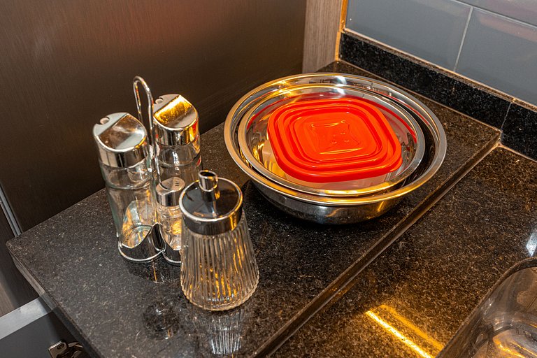 BA81 Refúgio na Vila Mariana Com Banheira | Ibira