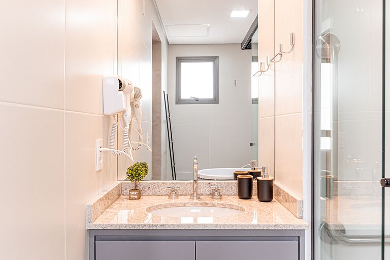 BA81 Refúgio na Vila Mariana Com Banheira | Ibira